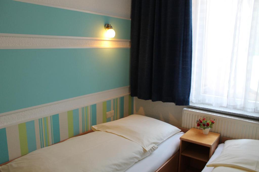 Pension Central Nuernberg-Фюрт Номер фото