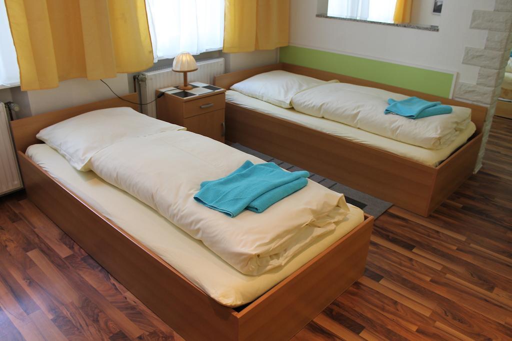 Pension Central Nuernberg-Фюрт Екстер'єр фото